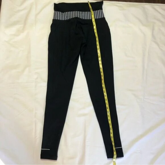 Mountain Hardware Backcountry bundle, small, black leggings - Picture 3 of 7